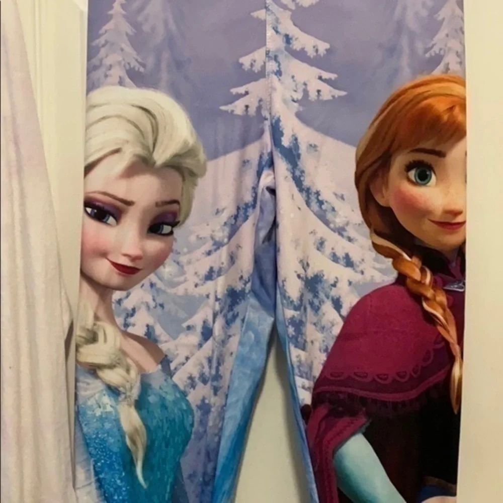 Disney Frozen Tee size Small & Leggings size XS
